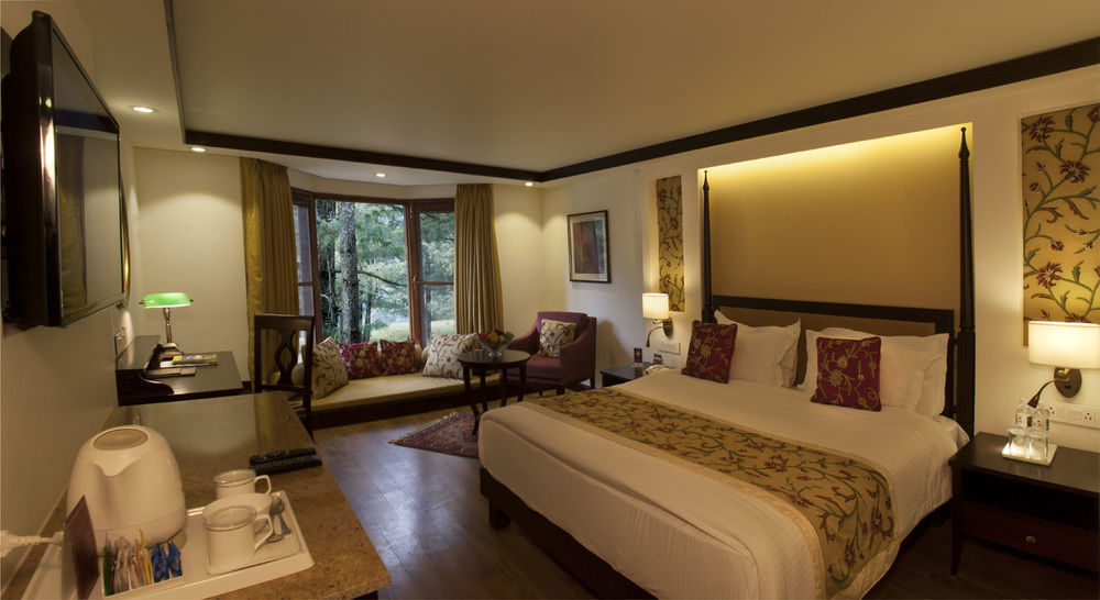 Senator Pine N Peak Hotel Pahalgam Exterior photo